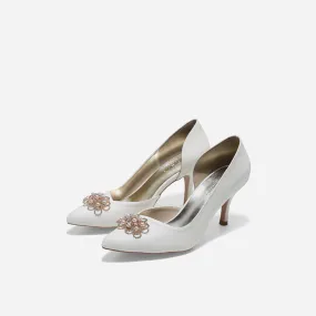 Amor Cynthia White Pumps