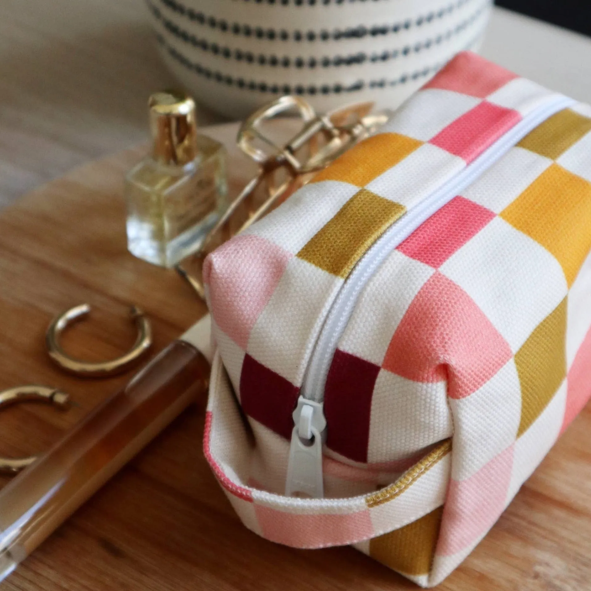 Mini Makeup Bag - Retro Grid